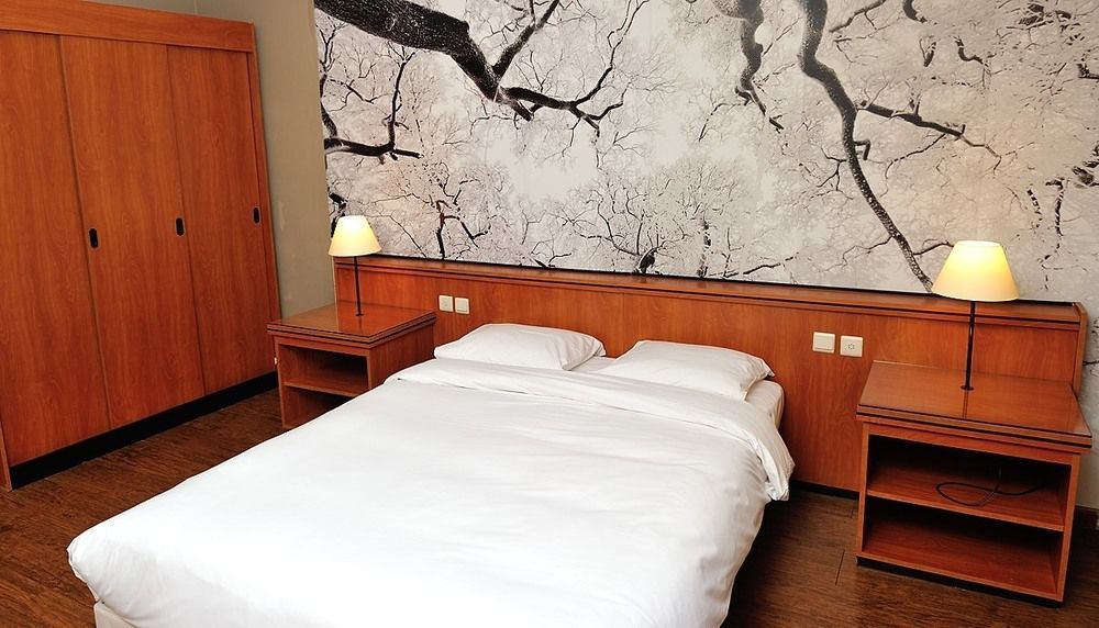 Escale Hotel Saint-Gilles Exterior photo